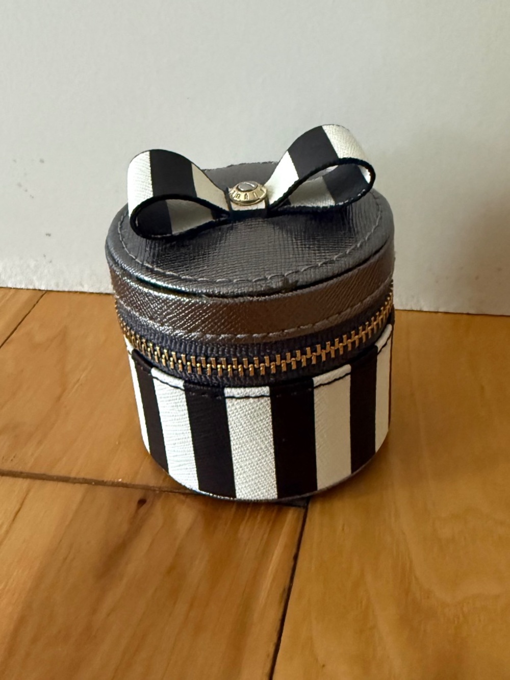 Henri Bendel Striped Round Ring Case with Bow
